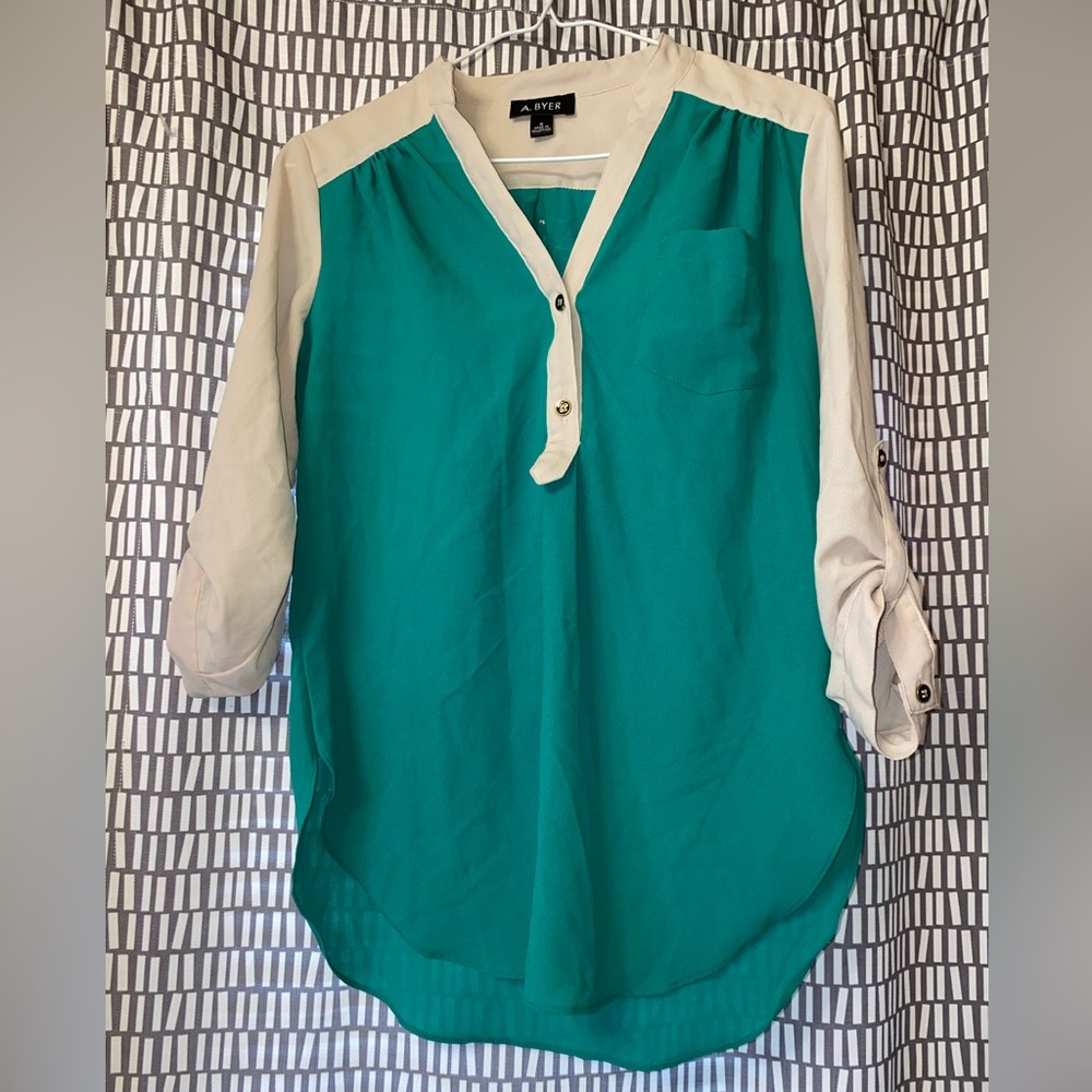 A. Byer Blouse, Size Small. Color Tan & Green. Great top for a office girly.